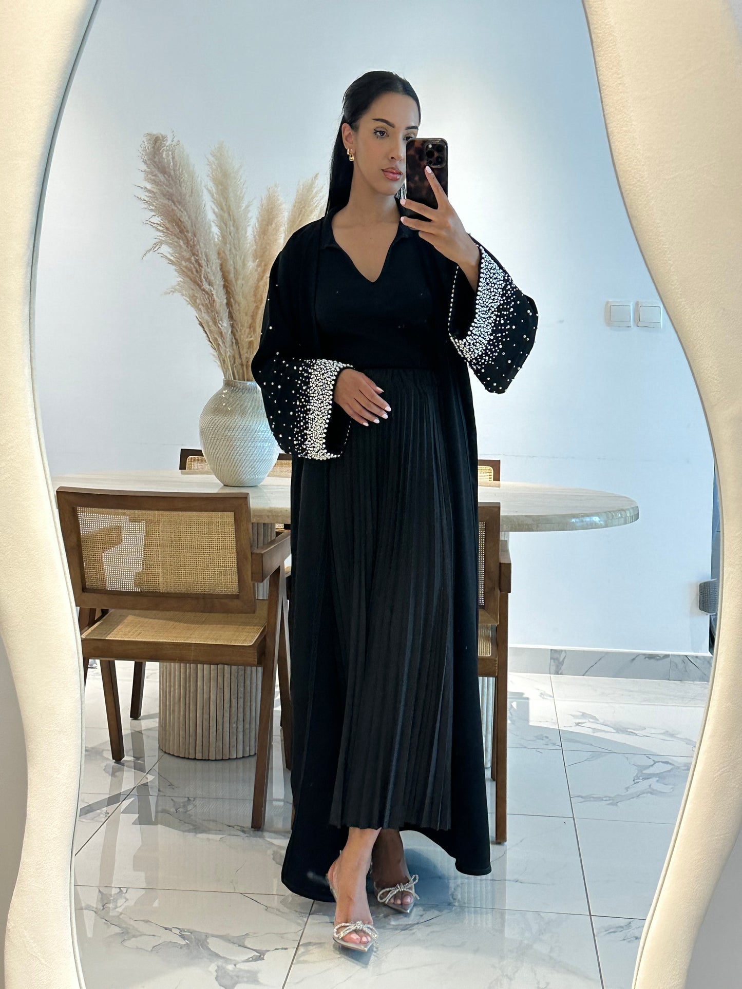 Pre-Order Alaïa Pearl Abaya - Black