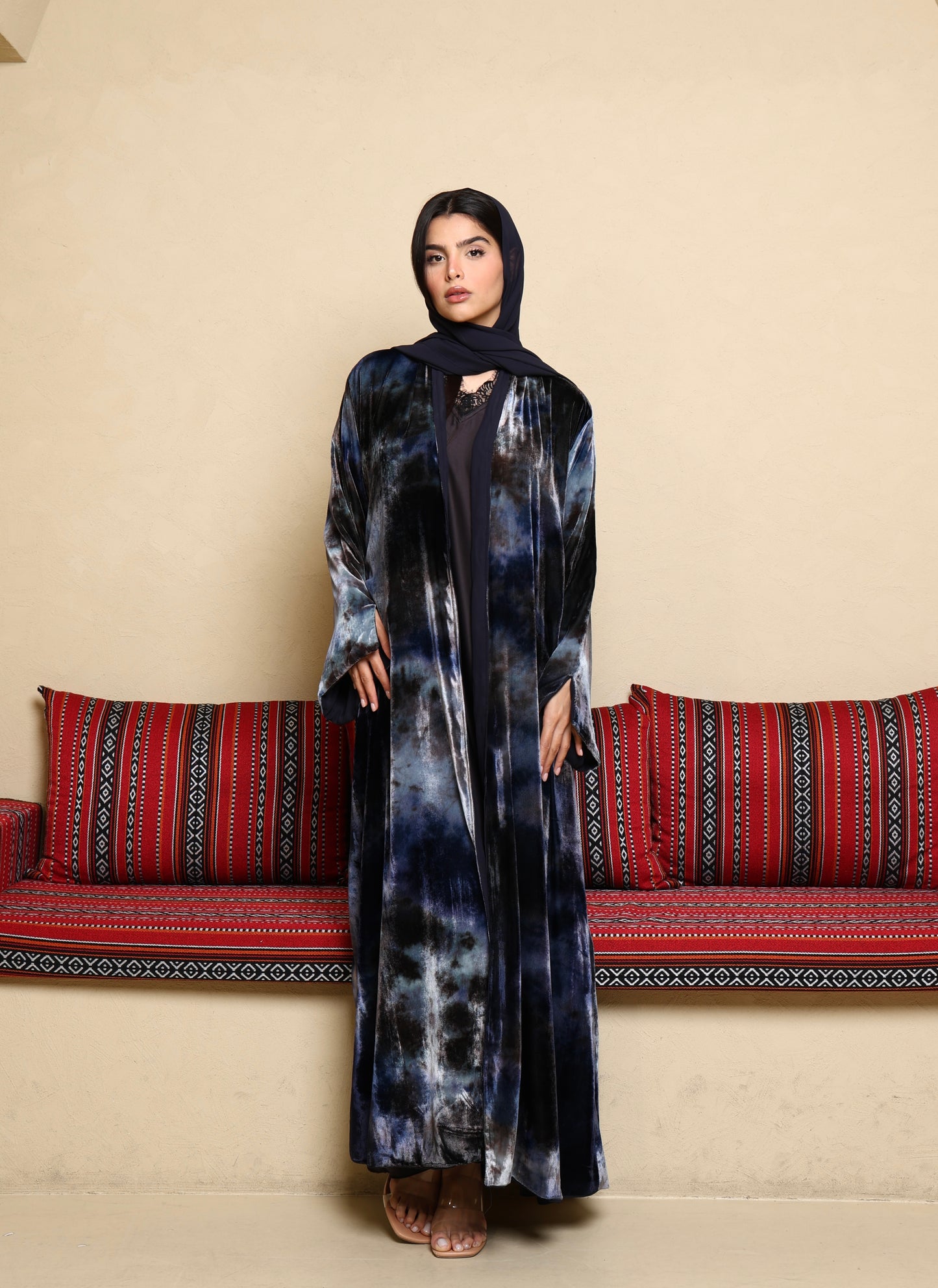 Noreen Velvet Abaya - Oasis