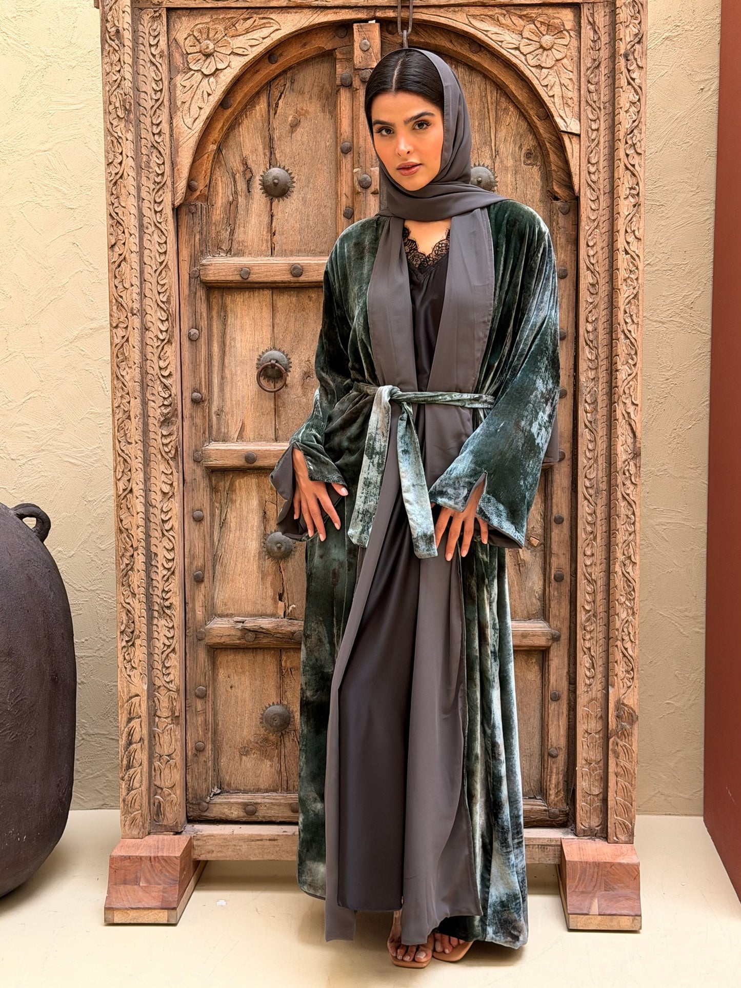 Noreen Velvet Abaya - Moondust