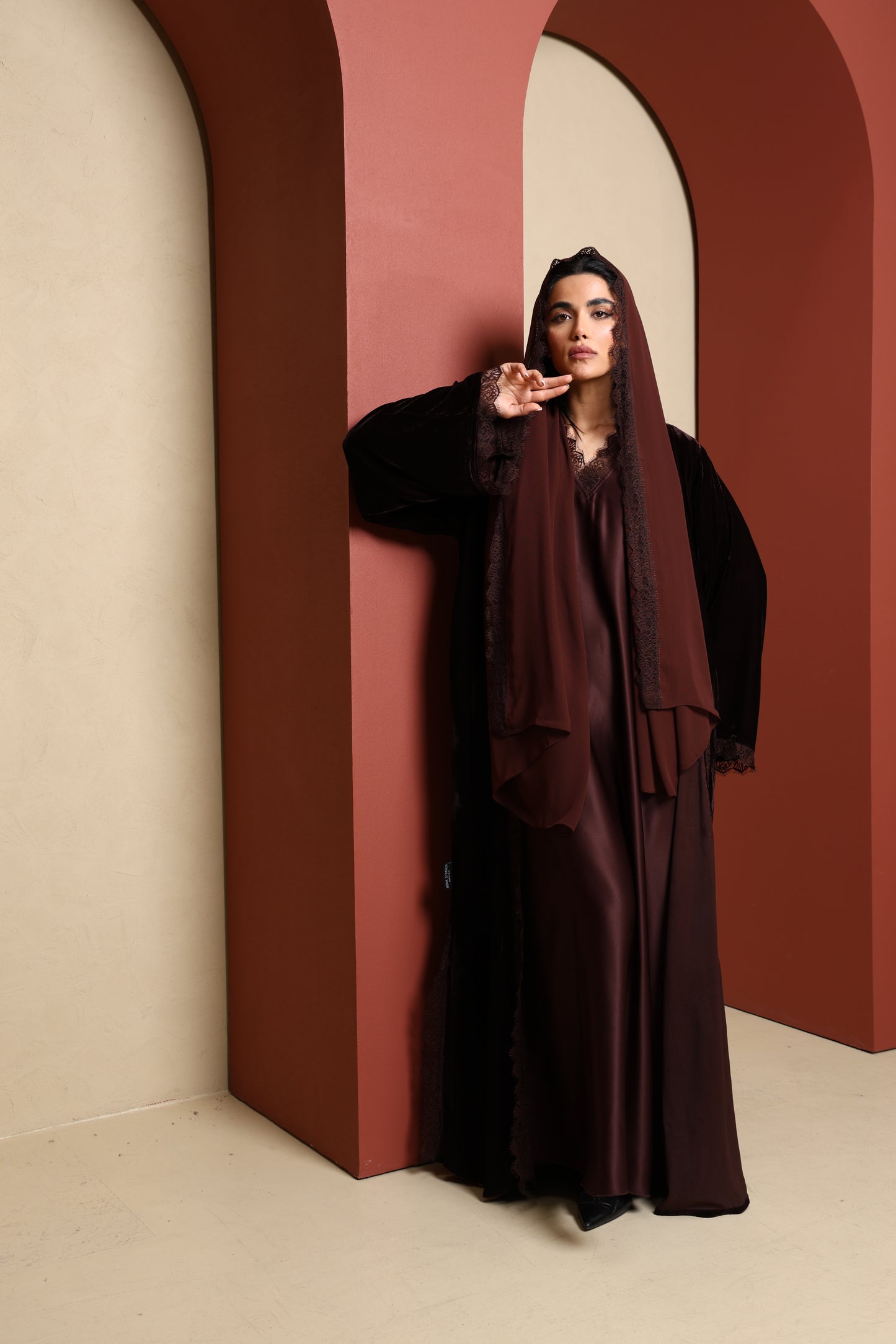 Inayah Velvet Lace Abaya Set - Cocoa