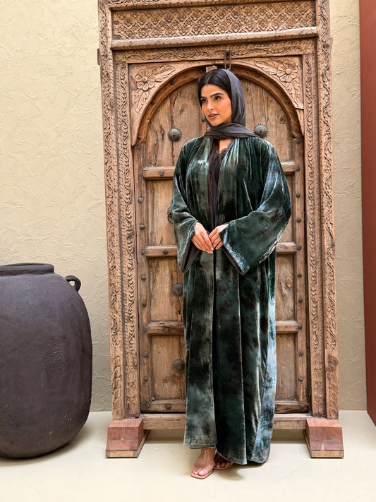 Noreen Velvet Abaya - Moondust