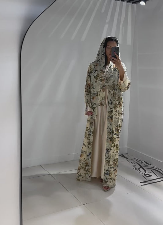Mouni Abaya